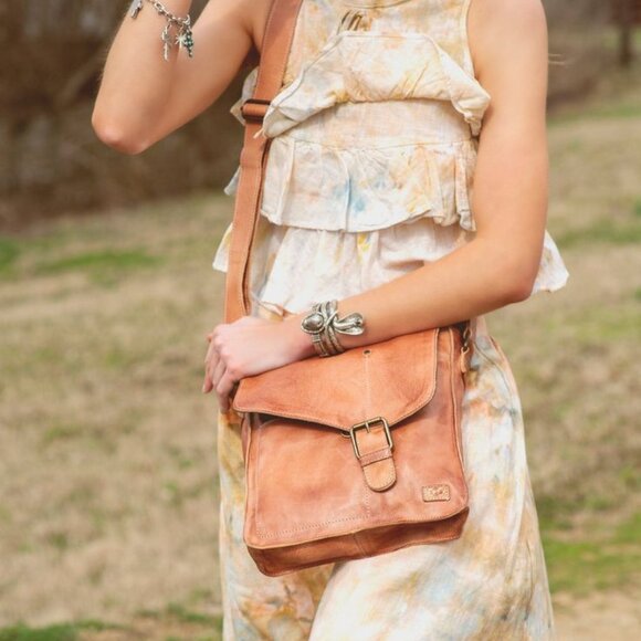 BED|STU Handbags - BED STU Tan Rustic VENICE BEACH Bag 10x9